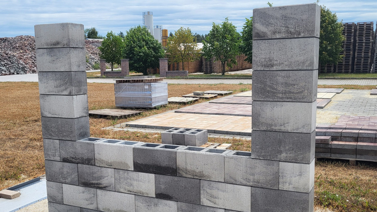 Barabás kerítéskő fekete-fehér melír